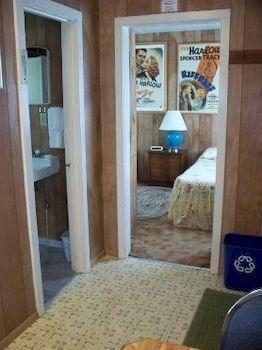 Valley View Motel Порт-Таунсенд Экстерьер фото